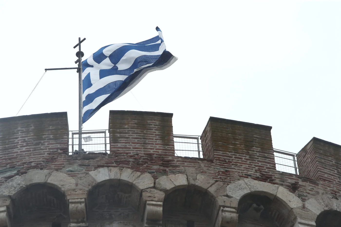 Κόκκινος συναγερμός σε Θεσσαλία, Εύβοια και Δωδεκάνησα