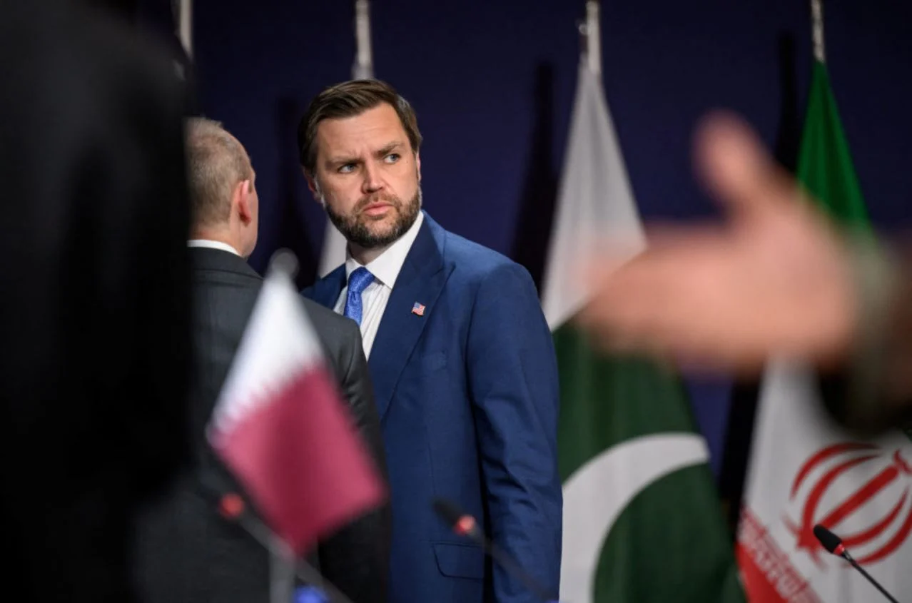 Τραμπ: Εντολή Βανς για κατάπαυση πυρός, «όχι» της Τεχεράνης