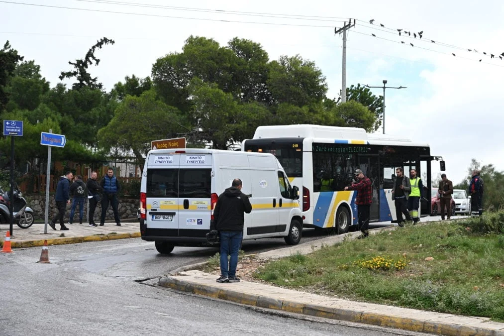 Δυστύχημα στη Βούλα: Εσωτερική έρευνα της ΟΣΥ για τη νεκρή πεζή