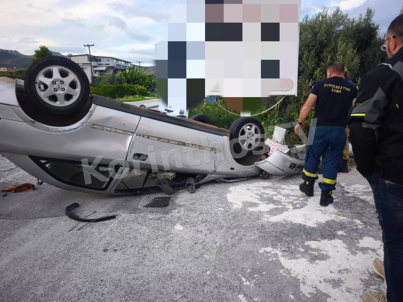 Κορινθία: Αυτοκίνητο ανετράπη στην Αλμυρή - Μια τραυματισμένη