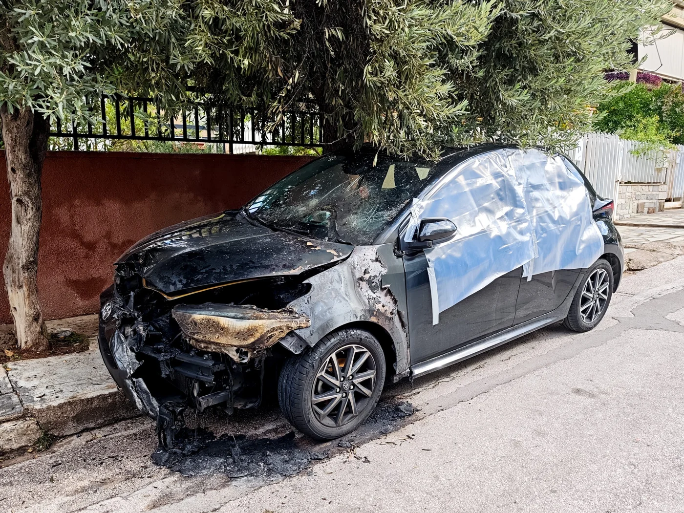 Γλυφάδα: Στο νοσοκομείο η 36χρονη, ψάχνουν τρίτο εμπρησμό