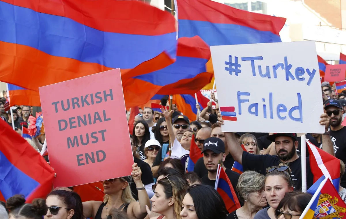 Επέτειος Αρμενικής Γενοκτονίας Γερεβάν πορεία δαυλοί