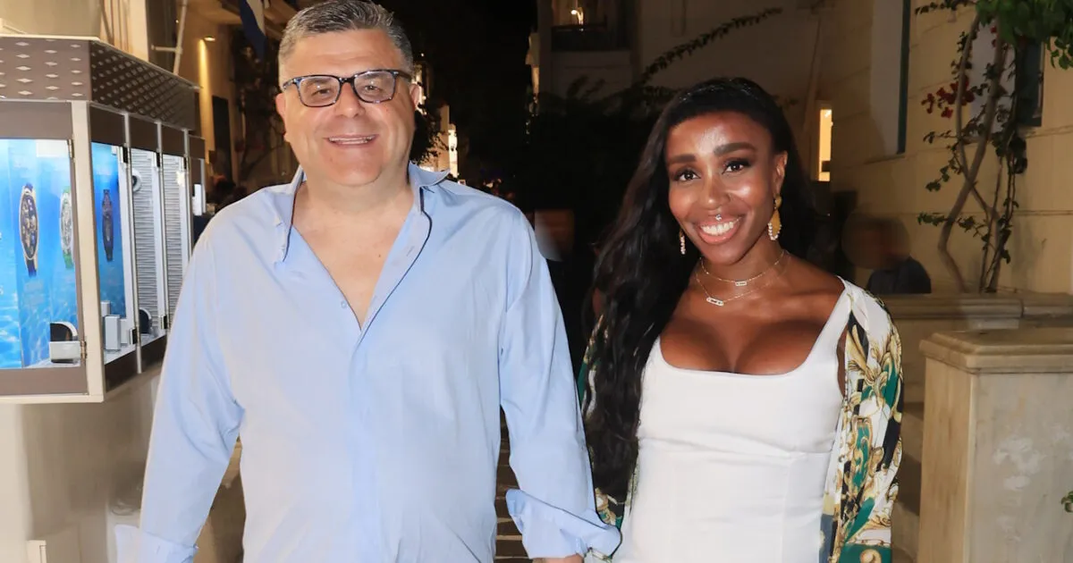 Ελίζαμπεθ Ελέτσι εγκυμοσύνη ανακοίνωση Instagram