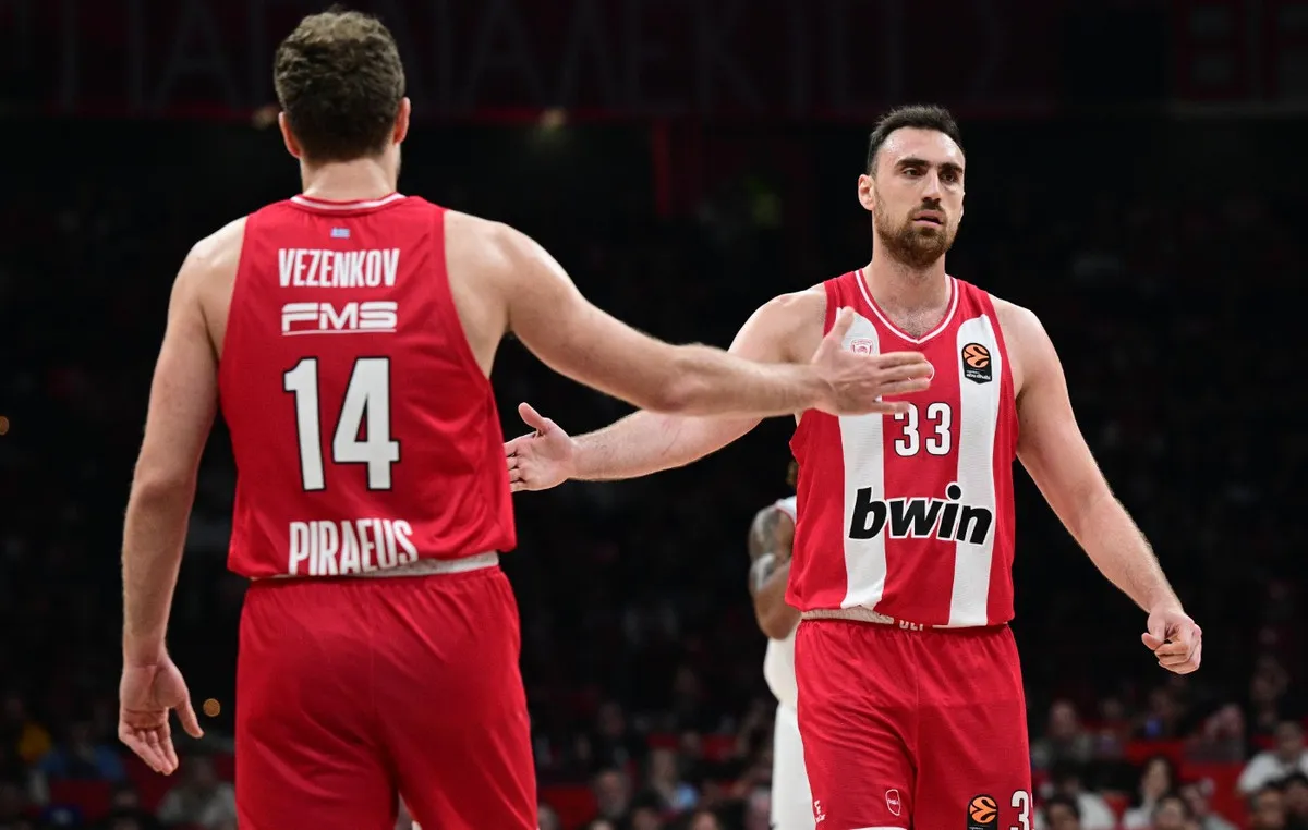 Βεζένκοφ και Μιλουτίνοφ Ολυμπιακός καλύτερη πεντάδα EuroLeague 2026