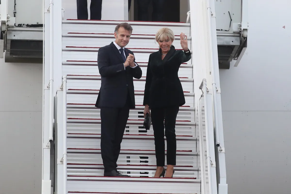 Μακρόν αναχώρηση Αθήνα αεροδρόμιο Βενιζέλος