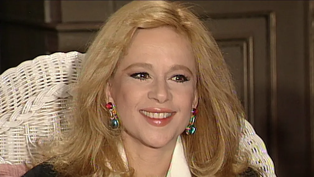 Δώρα Αναγνωστοπούλου παρουσιάστρια δελτίου ειδήσεων