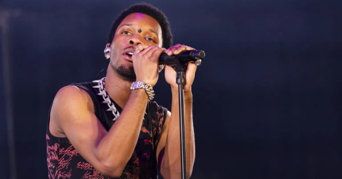 Ράπερ D4vd στο δικαστήριο Λος Άντζελες