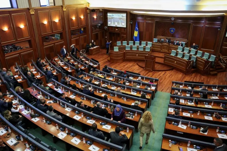 Βουλή Κοσόβου διάλυση εκλογές Άλμπιν Κούρτι