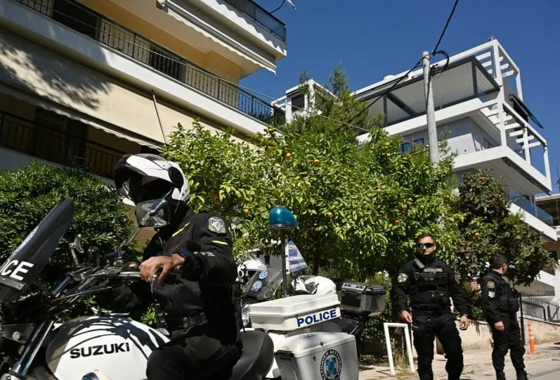 Γραφεία ΔΥΠΑ Βέροιας με ζημιές από επίθεση ζευγαριού