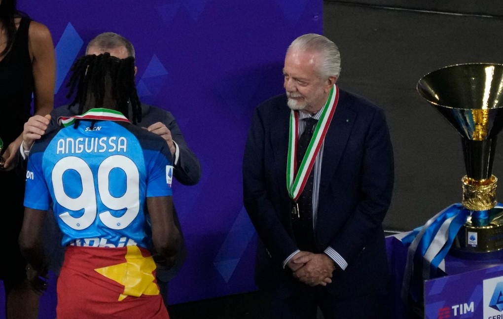 Αουρέλιο Ντε Λαουρέντις πρόεδρος Νάπολι ποδόσφαιρο