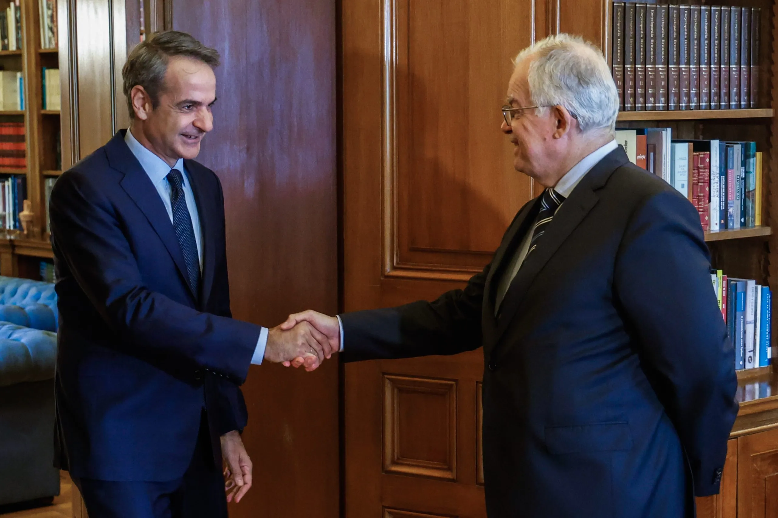 Μητσοτάκης και Τασούλας στο Προεδρικό Μέγαρο