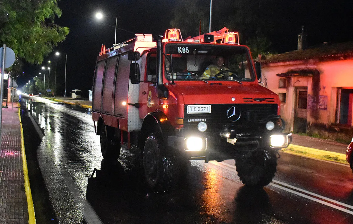 φωτιά σούπερ μάρκετ Κάτω Πατήσια πυροσβέστες