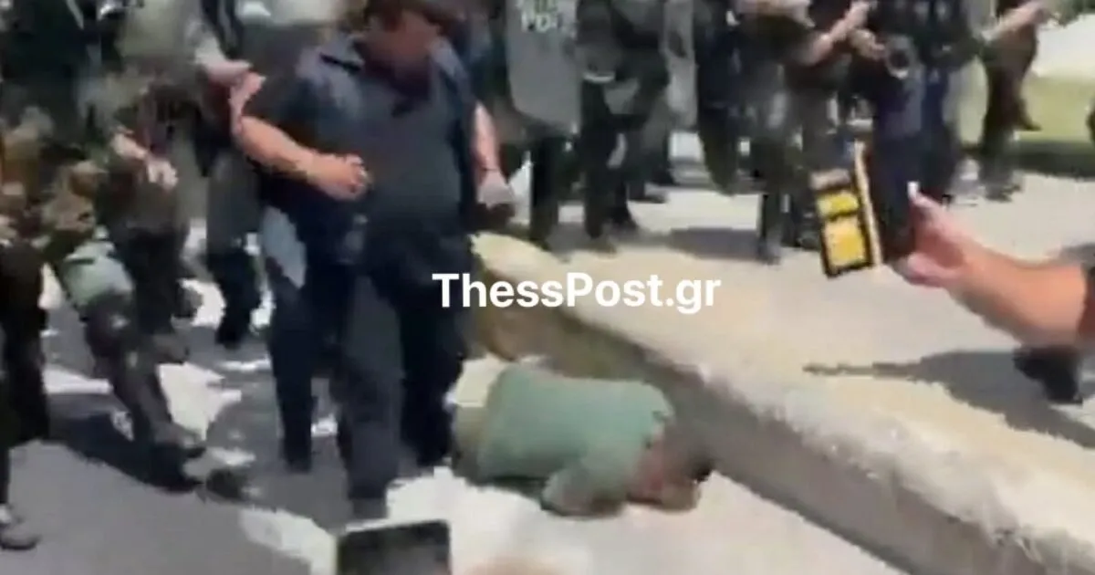 Αγρότες και ΜΑΤ στο τελωνείο Προμαχώνα Σερρών