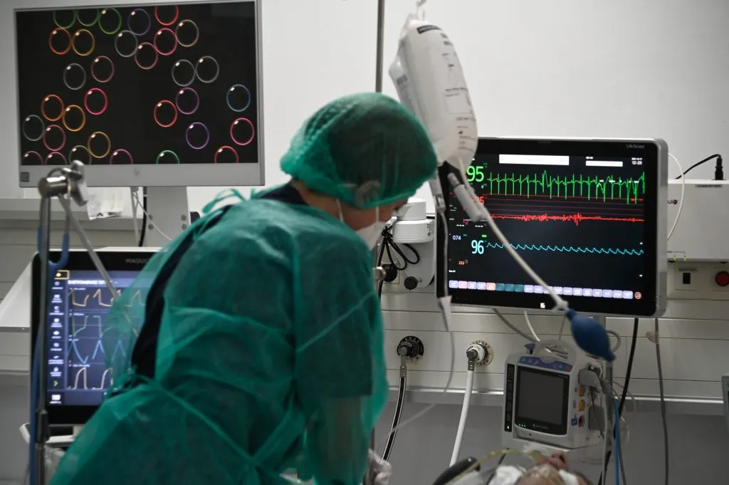 νοσοκομείο Βόλου μηνιγγίτιδα λεχώνα απομόνωση