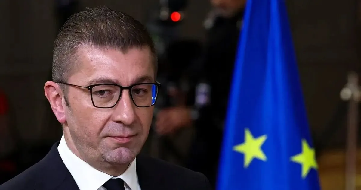 Βόρεια Μακεδονία κυβέρνηση Μίτσκοσκι δημοψήφισμα βουλγαρική μειονότητα
