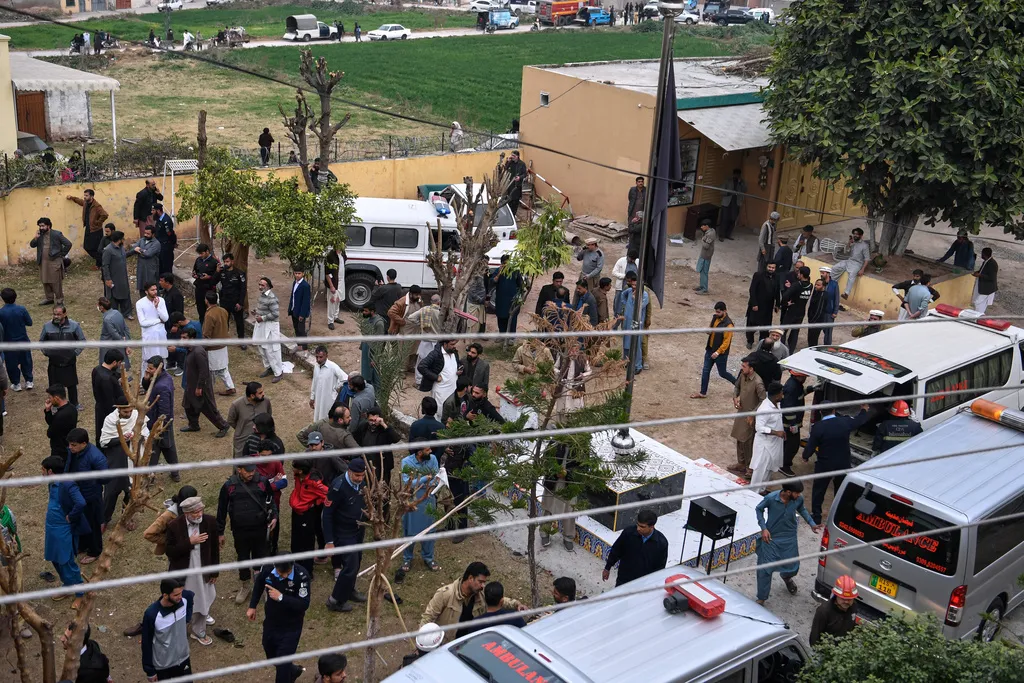 Κατεστραμμένο αστυνομικό τμήμα Φάταχ Χελ Μπανού Πακιστάν βομβιστική επίθεση