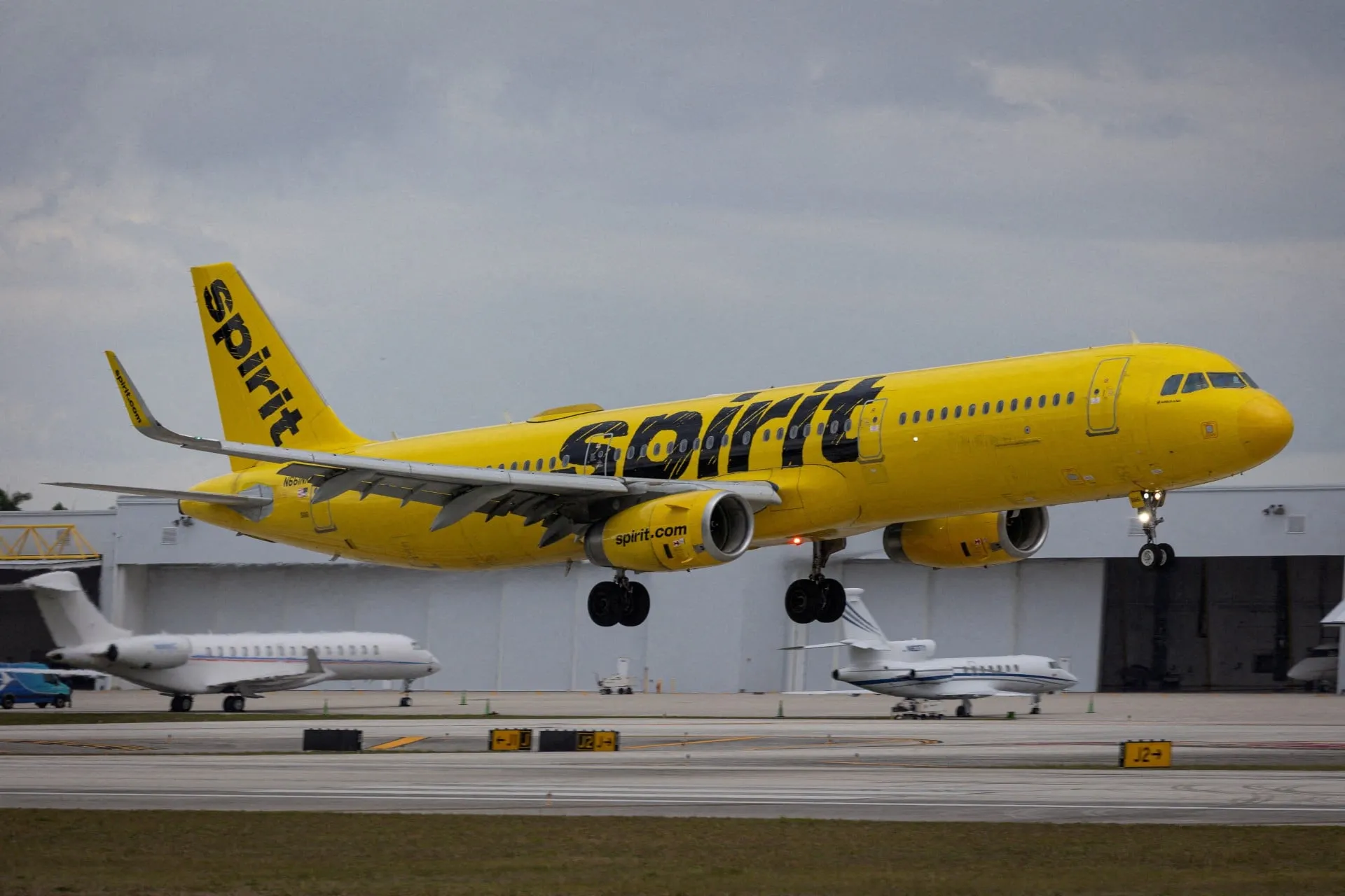 Spirit Airlines αεροπλάνο τελευταία πτήση κλείσιμο