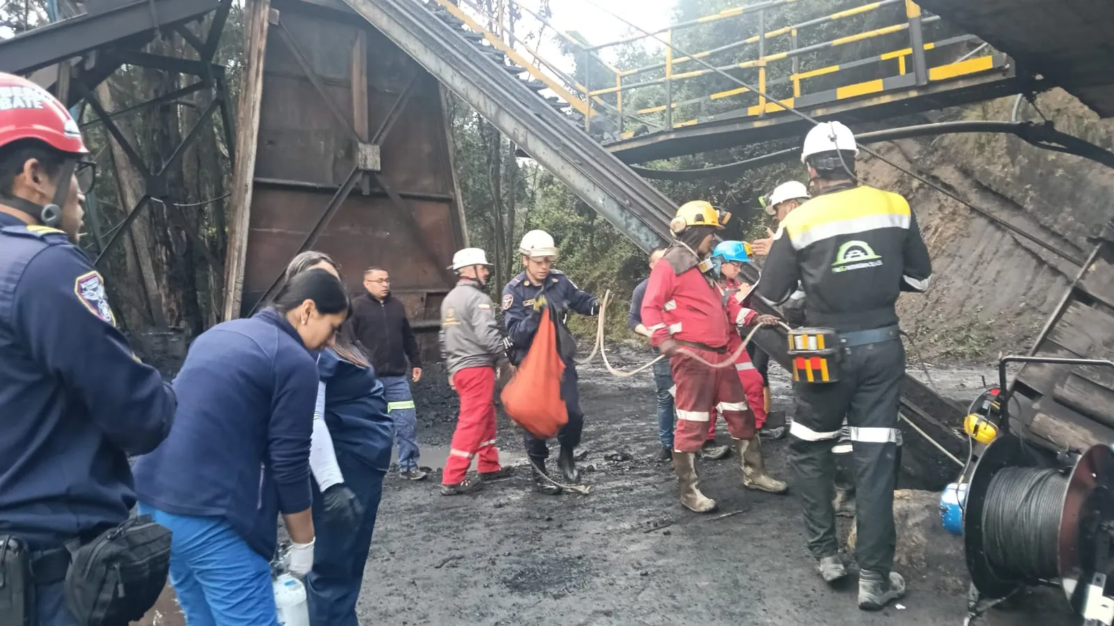 ορυχείο άνθρακα έκρηξη Κολομβία νεκροί εργαζόμενοι