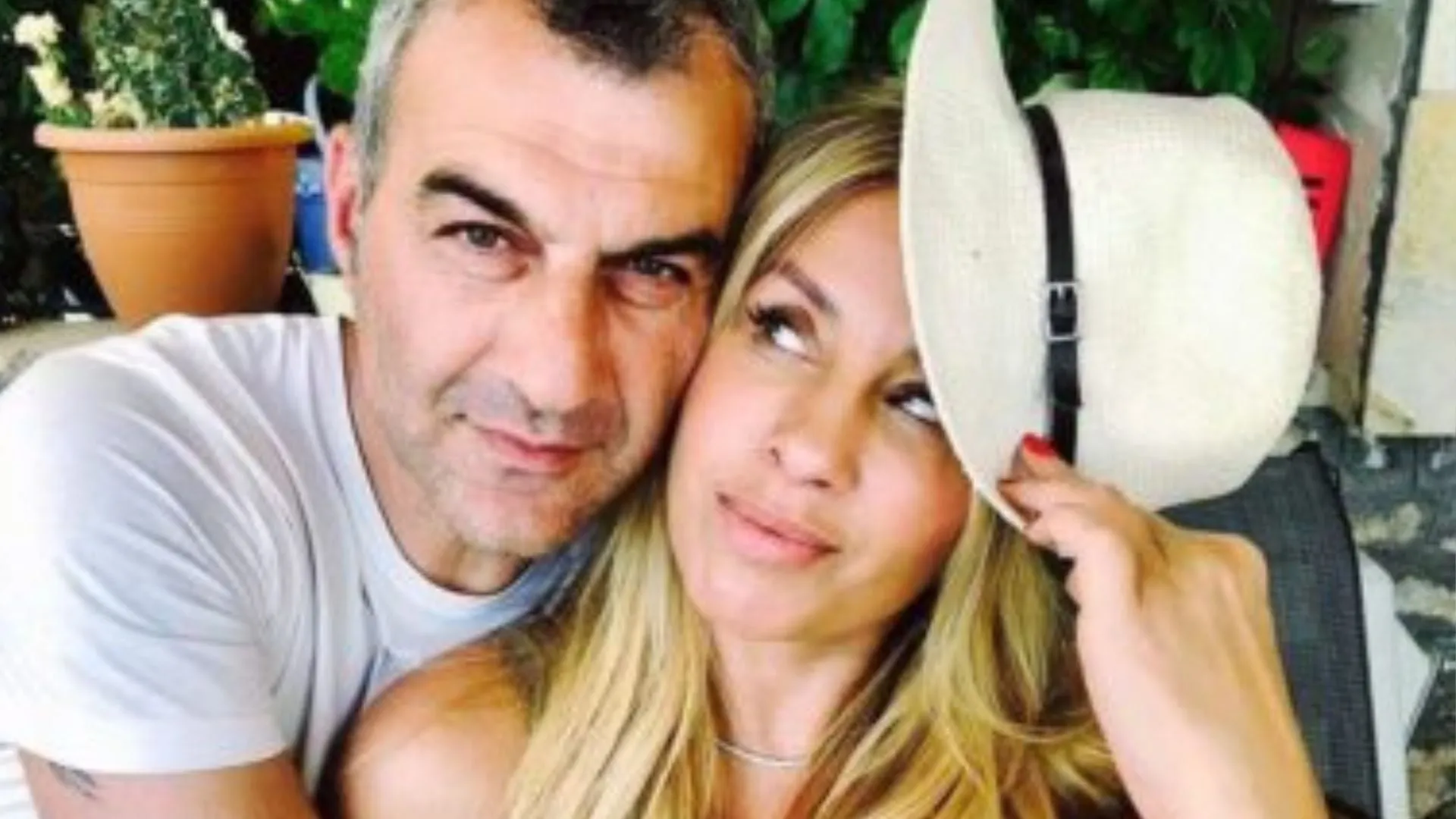 Τραϊανός Δέλλας και Γωγώ Μαστροκώστα επέτειος γάμου