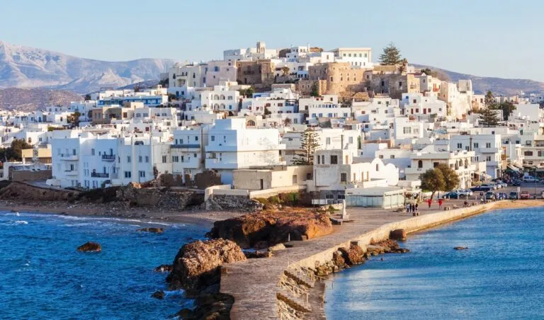 Ερμούπολη Σύρος τουρισμός Κυκλάδες καλοκαίρι