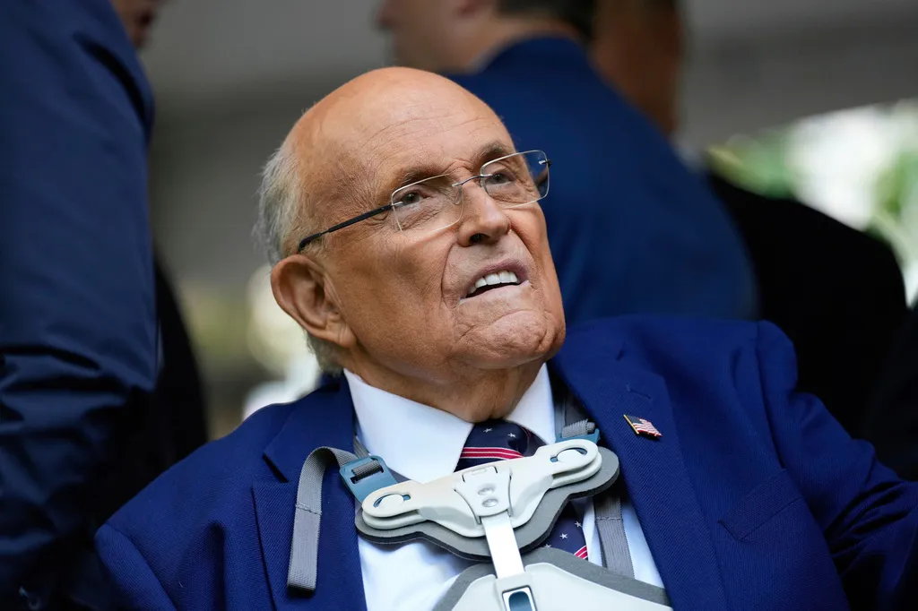 Ρούντι Τζουλιάνι πρώην δήμαρχος Νέας Υόρκης νοσηλεία