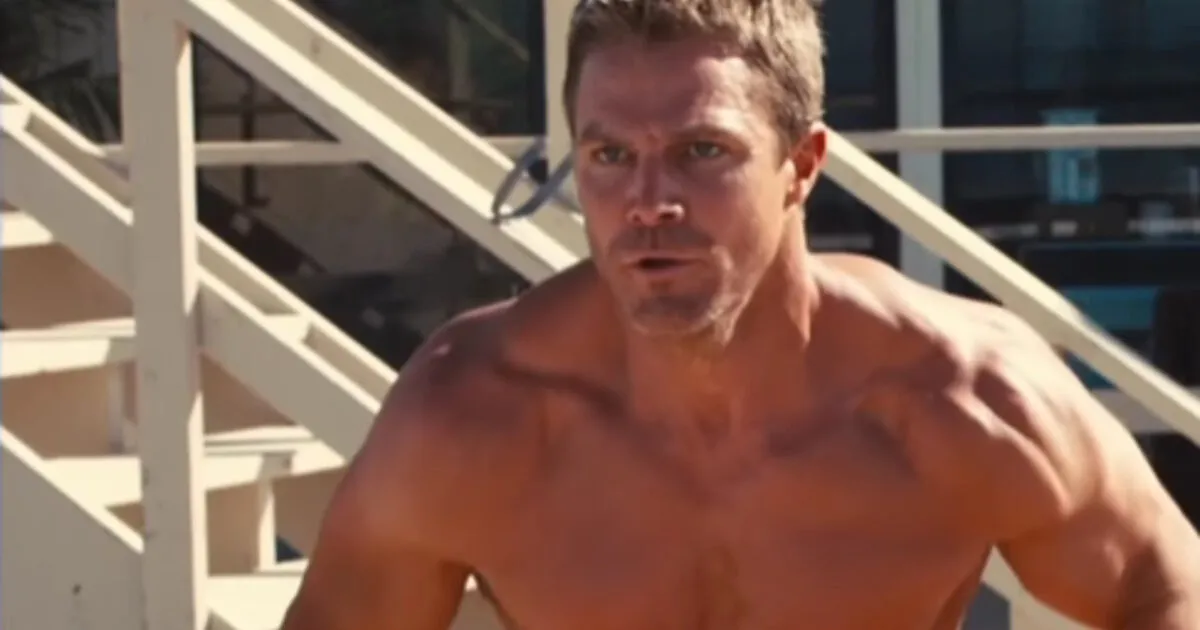 Baywatch reboot teaser Στίβεν Άμελ κόκκινα μαγιό