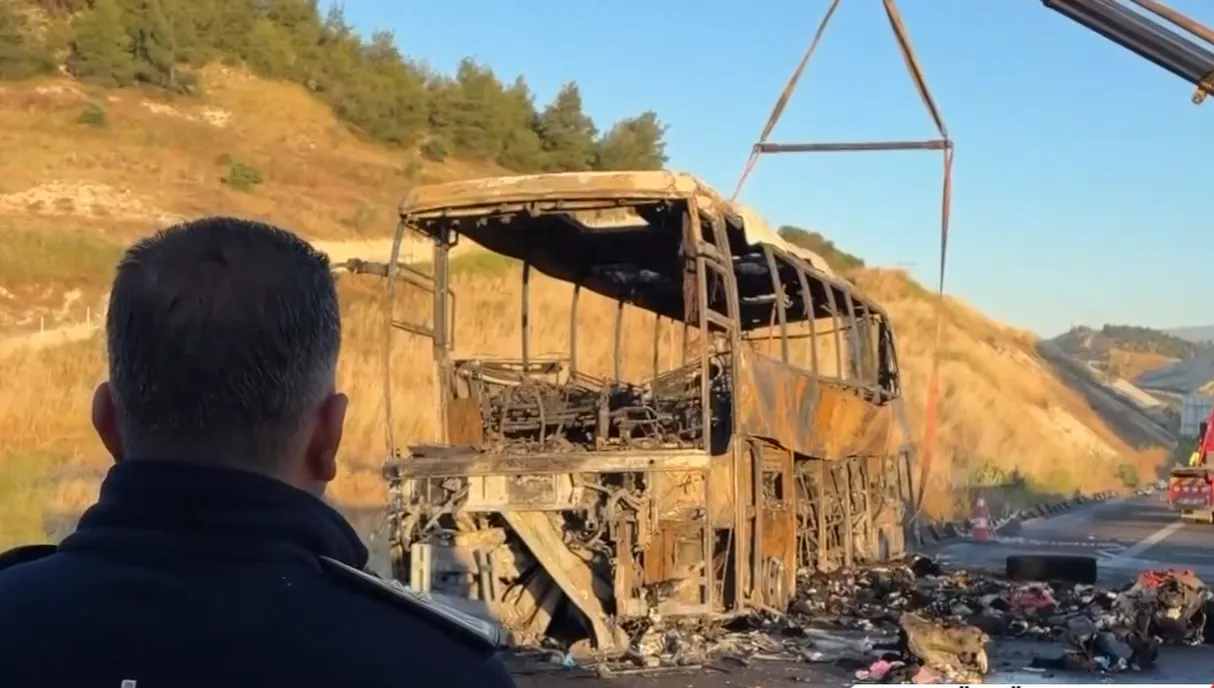 Καμένο λεωφορείο τροχαίο Τουρκία Ντενιζλί