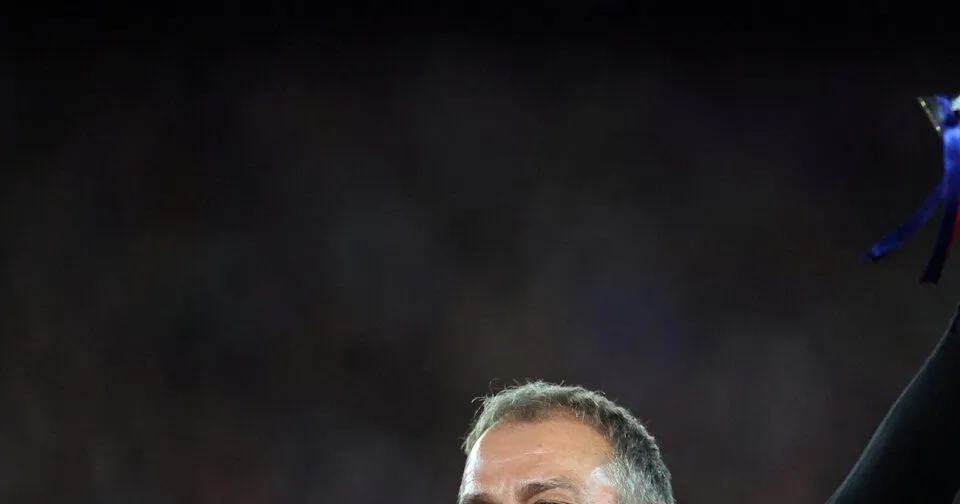 Χάνσι Φλικ υπογράφει συμβόλαιο Μπαρτσελόνα 2028