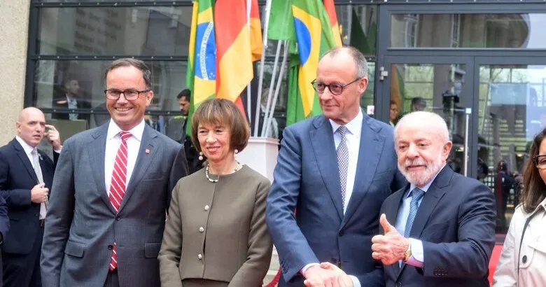 Σημαίες Ευρωπαϊκής Ένωσης και χωρών Mercosur