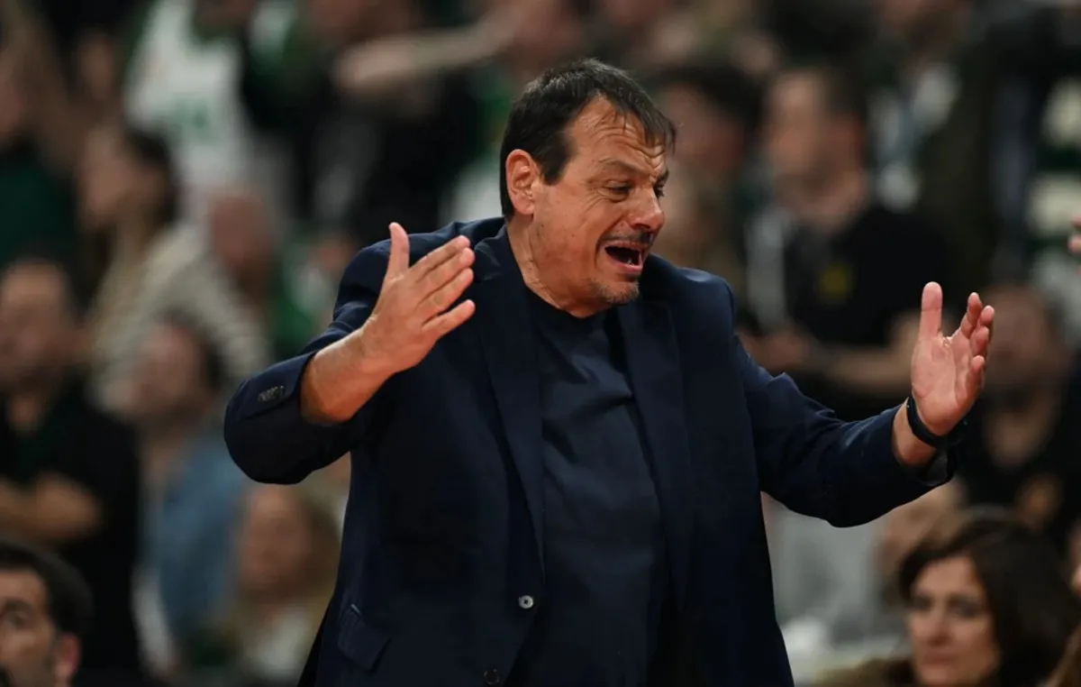 Ο Εργκίν Αταμάν στον πάγκο του Παναθηναϊκού