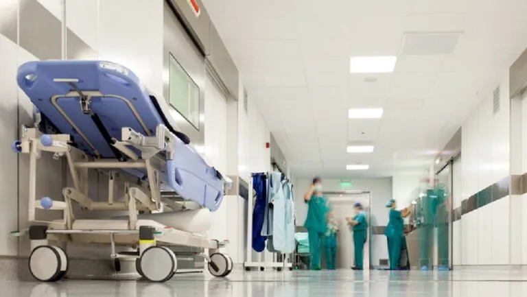 νοσοκομείο Βοστάνειο Μυτιλήνη Λέσβος τοκετός τραγωδία