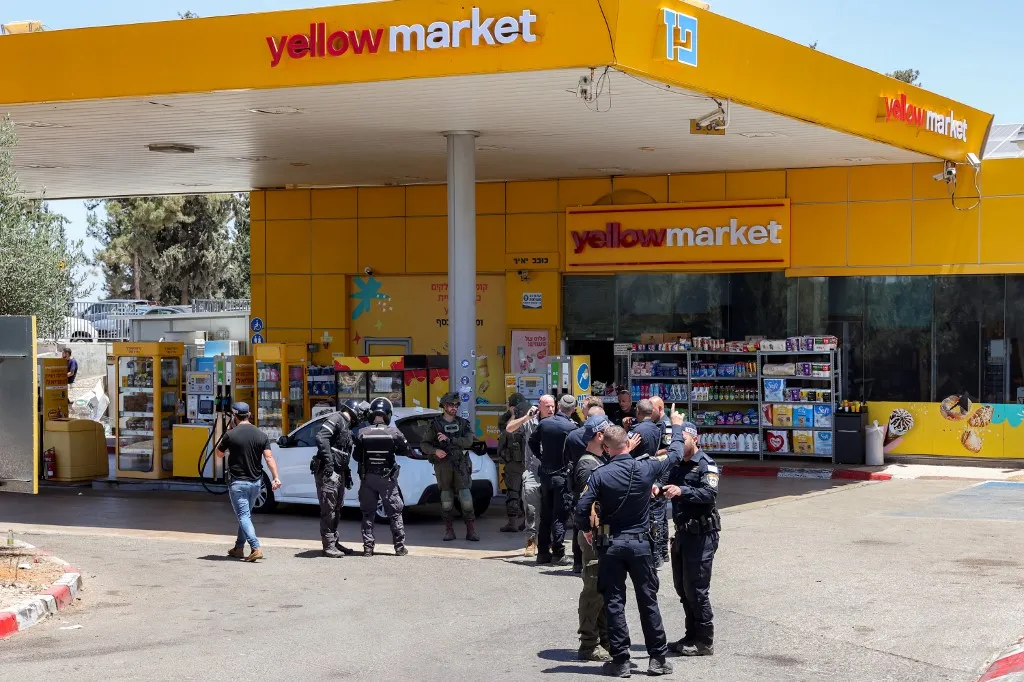 πυροβολισμοί τρομοκρατική επίθεση Κοχάβ Γιαΐρ κεντρικό Ισραήλ