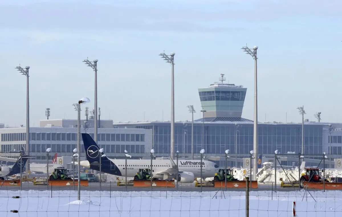 Πύργος ελέγχου αεροδρομίου Μονάχου εκκένωση καπνός