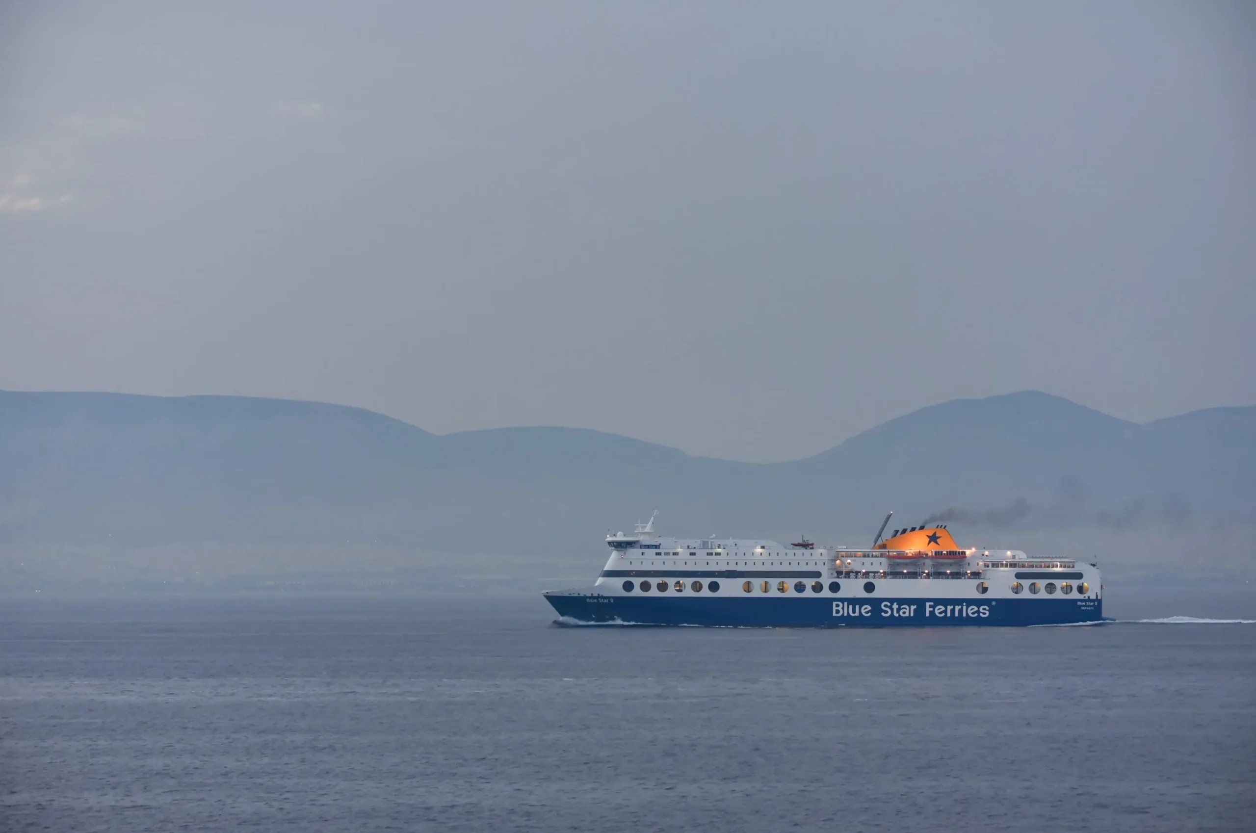 πλοίο Blue Star 2 λιμάνι Λαύριο απειλή βόμβας έρευνα