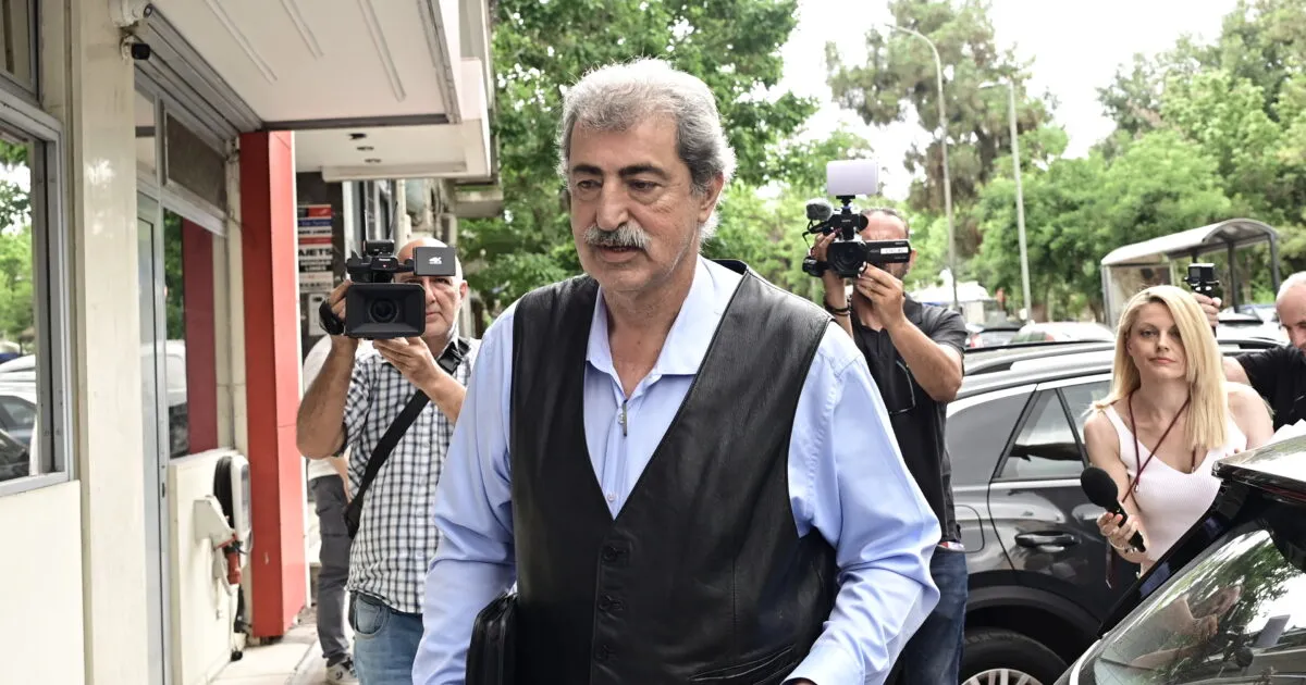 Πολάκης στην Κουμουνδούρου Πολιτική Γραμματεία ΣΥΡΙΖΑ