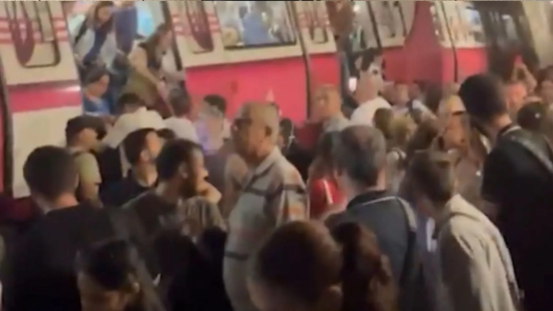 εκτροχιασμός μετρό Κωνσταντινούπολη γραμμή Μ4 σήραγγα επιβάτες