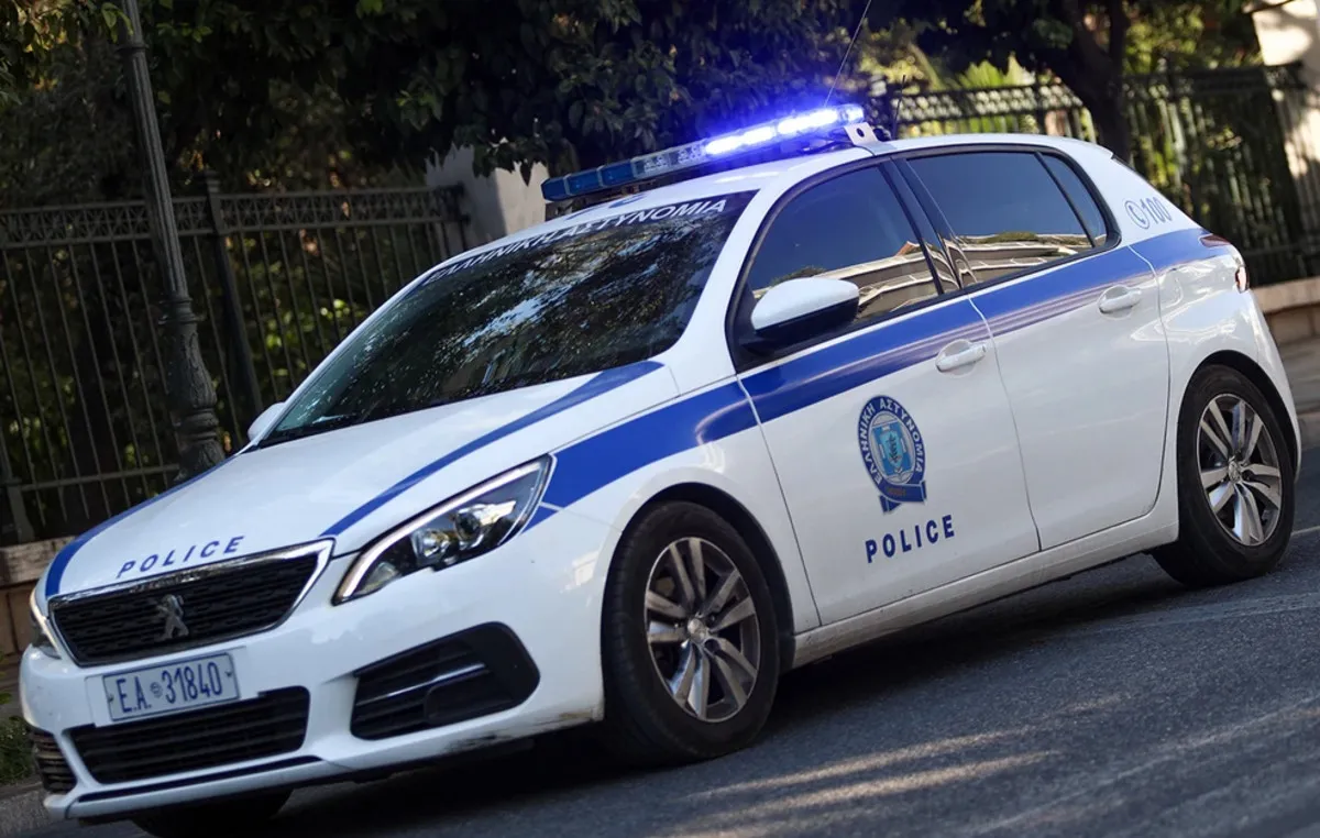 Παίκτης μπάσκετ ΑΕΚ αστυνομικό τμήμα Καλλιθέας