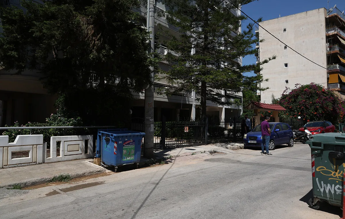 Αστυνομική έρευνα στον τόπο δολοφονίας Καλλιθέα