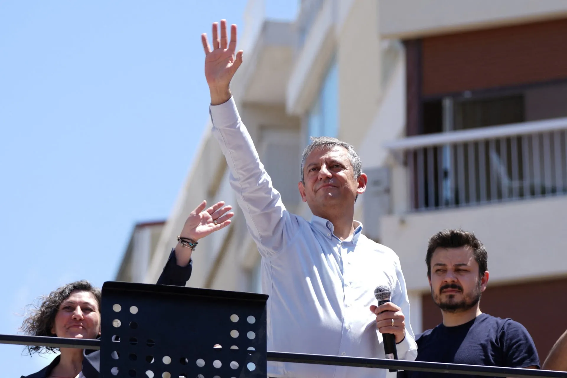 Οζγκιούρ Οζέλ CHP άρθρο Newsweek κρίση Τουρκίας