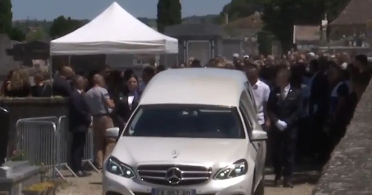 κηδεία 11χρονης Λιανά Φλεράνς Γαλλία πλήθος