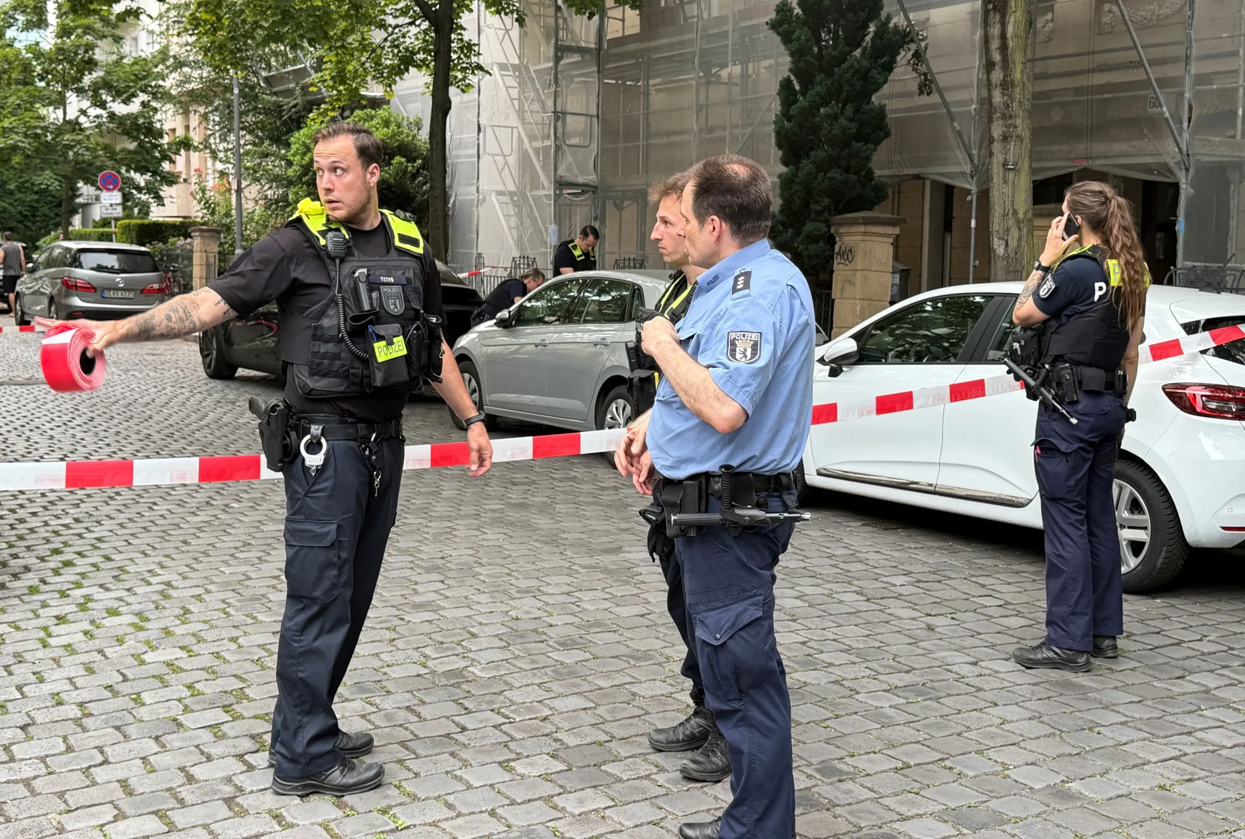 αστυνομική επιχείρηση ένοπλη επίθεση κέντρο νεολαίας Στάντε Γερμανία