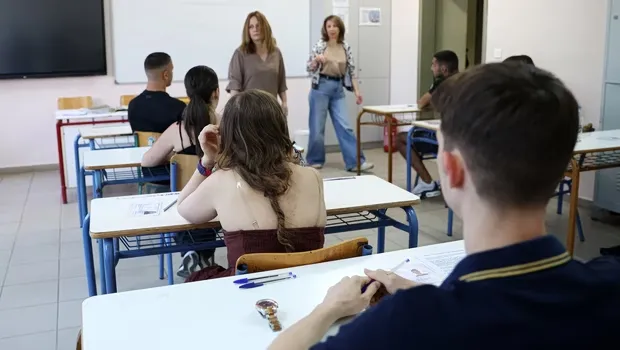 Μαθητές ΕΠΑΛ σε αίθουσα εξετάσεων Πανελλαδικών 2026