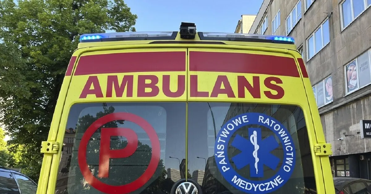 εκτροχιασμένα βαγόνια σύγκρουση τρένων Πολωνία Μπιαλοσλίβιε