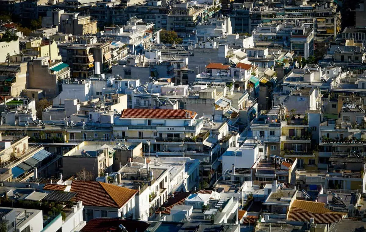 Έφοδος αστυνομίας σε Πολεοδομία Αττικής κύκλωμα δωροδοκίας