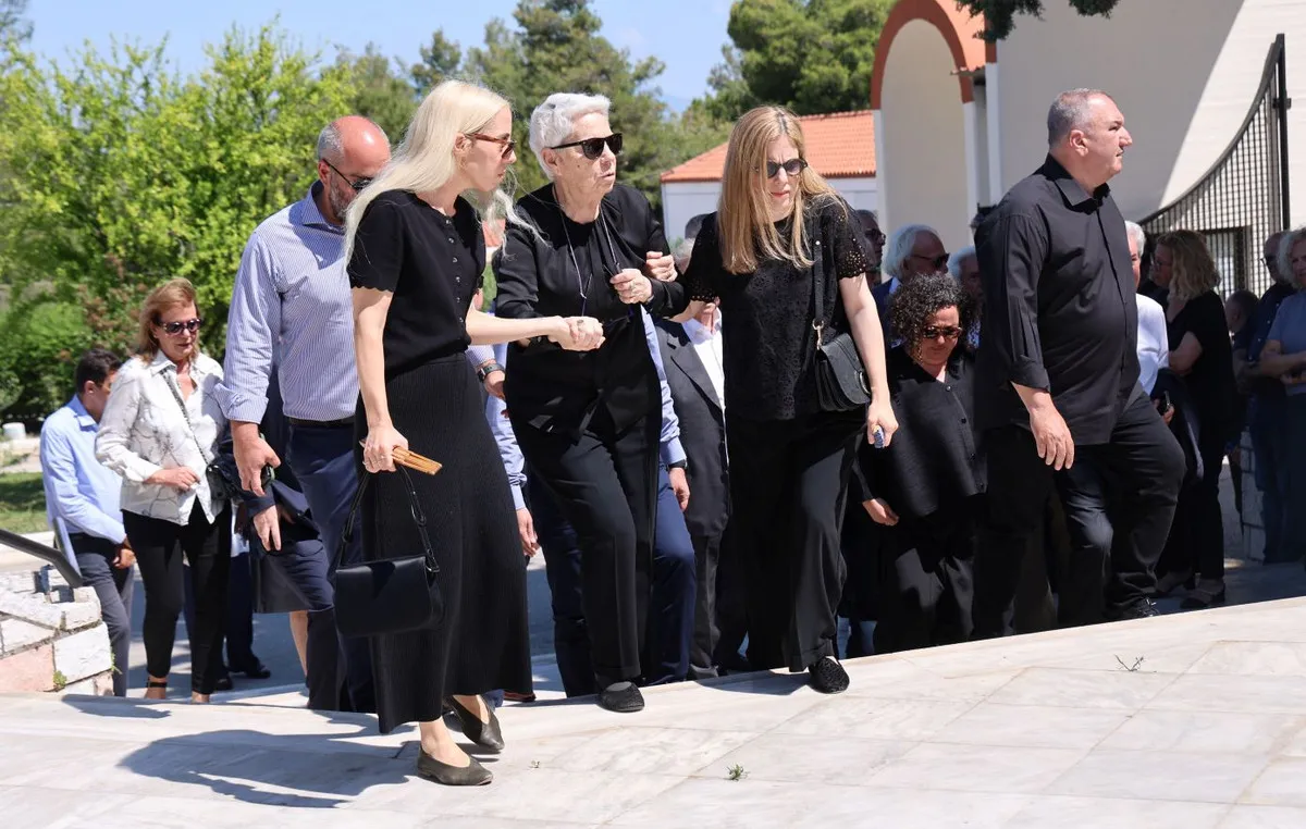 κηδεία πρώην υπουργού Γιώργου Σουφλιά κοιμητήριο Παπάγου