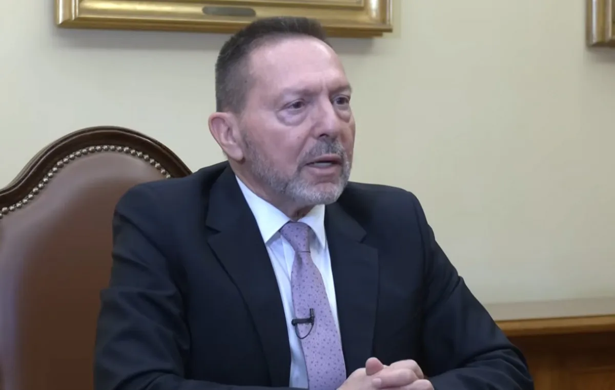 Γιάννης Στουρνάρας Τράπεζα Ελλάδος νόμος Κατσέλη ρύθμιση
