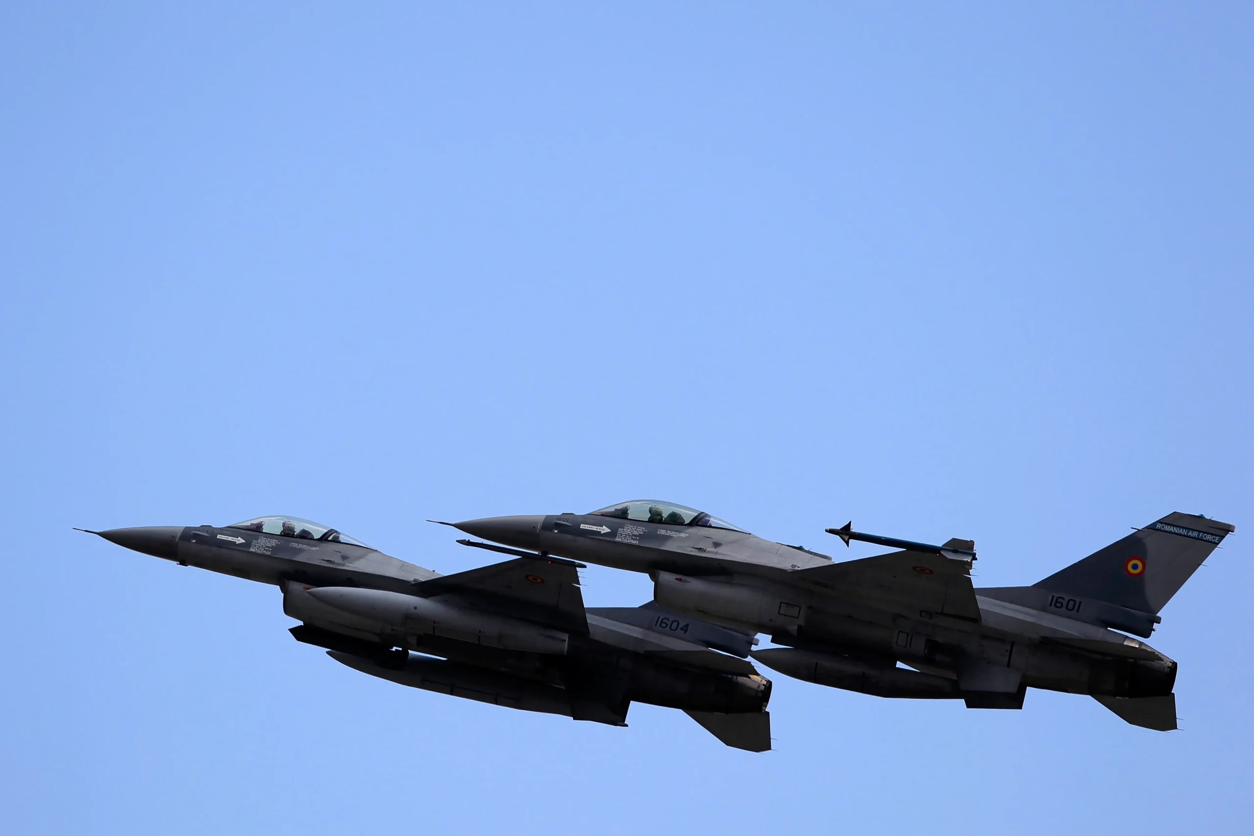 Μαχητικά αεροσκάφη F-16 ΝΑΤΟ αποχώρηση από Ευρώπη