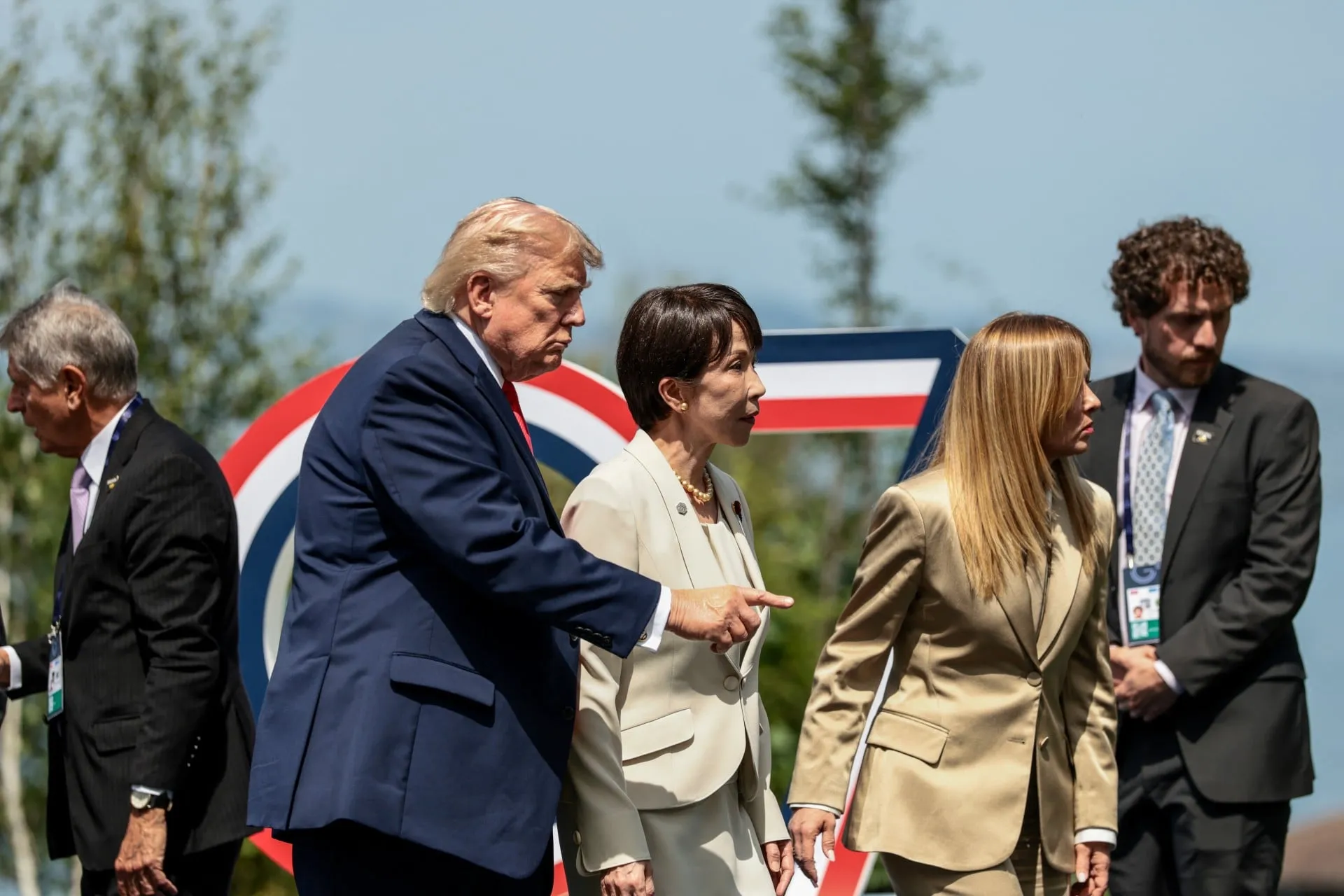 Τραμπ και Μελόνι στη σύνοδο G7 στο Εβιάν