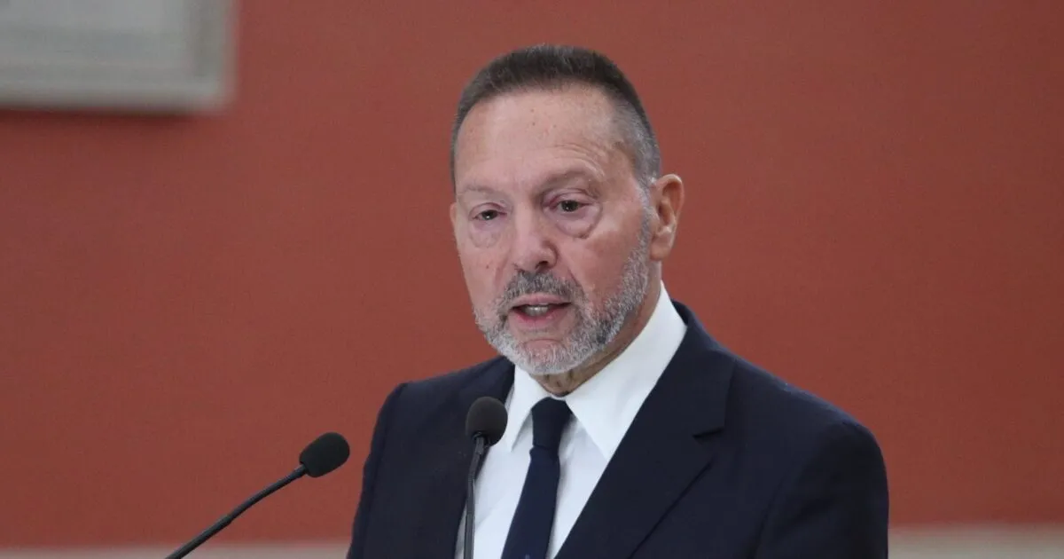 Γιάννης Στουρνάρας Τράπεζα Ελλάδος νόμος Κατσέλη ρύθμιση