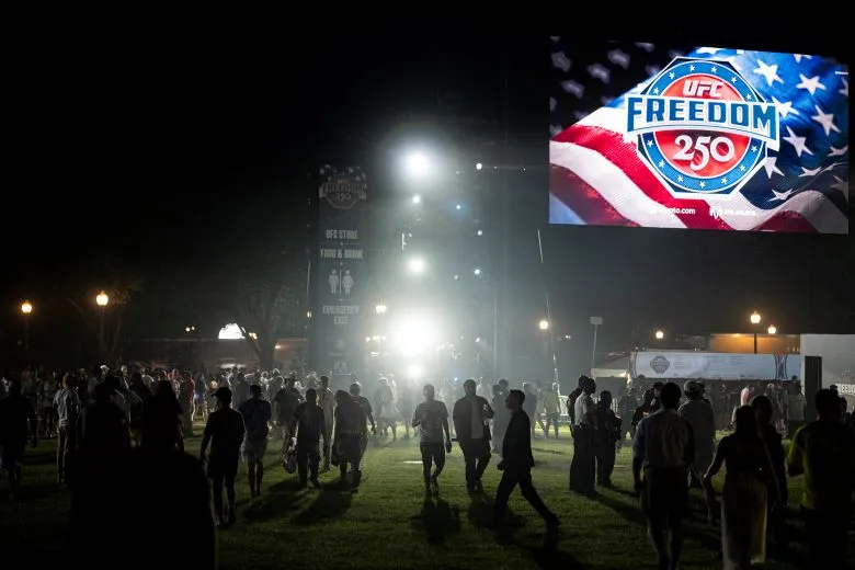Τραμπ UFC Freedom 250 Λευκός Οίκος οκτάγωνο αγώνες MMA